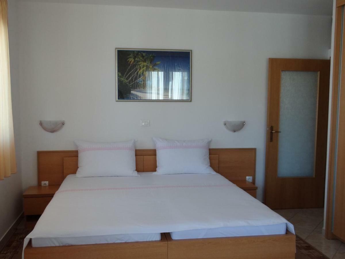 Vila Lola Apartmani Trogir Exterior foto